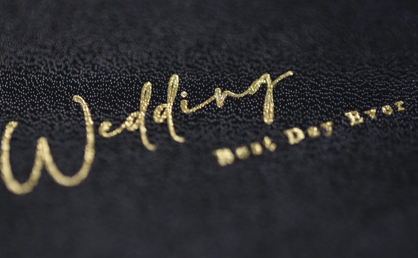 「オンデマンド箔押し」CDサイズケース作製例